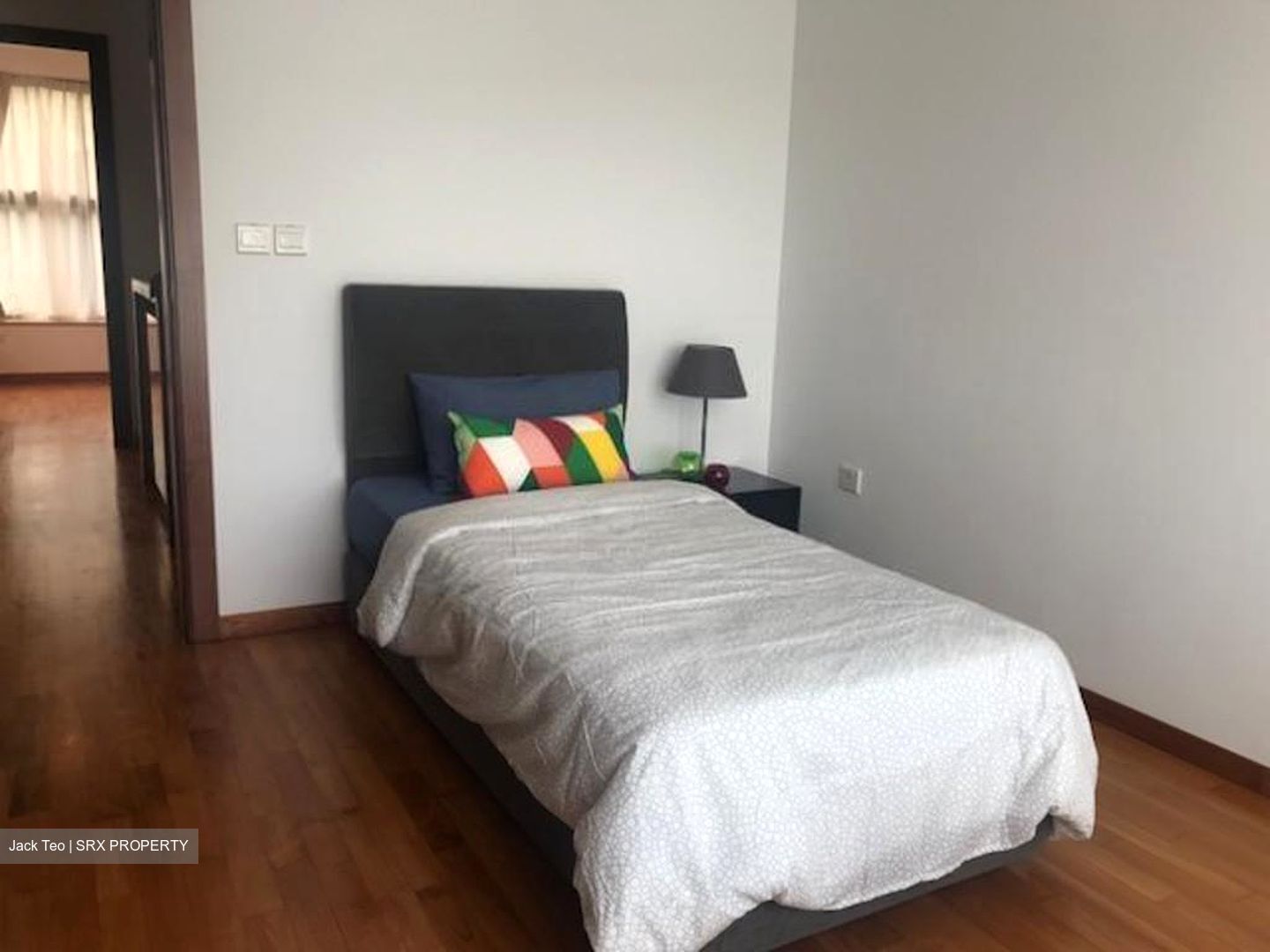 Holland Link (D10), Terrace #412524721